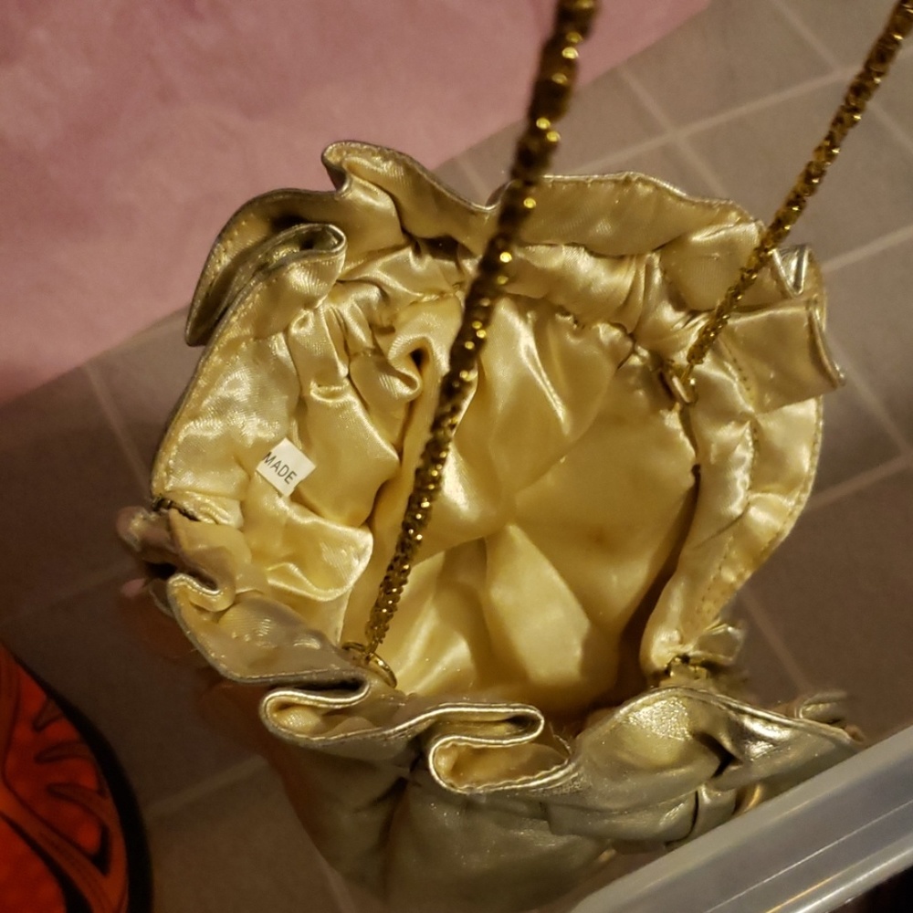 Crossbody gold after 5 purse